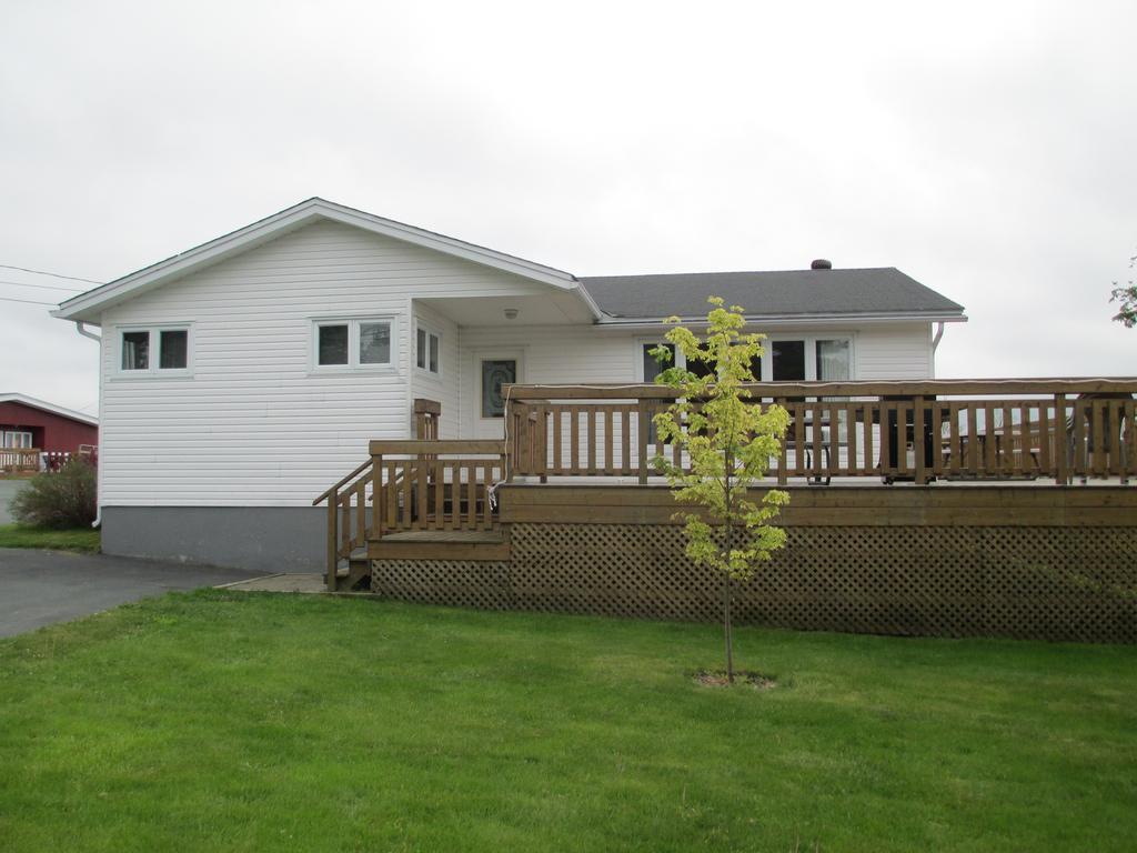 Comerford'S Ocean View Suites Holyrood Exterior photo