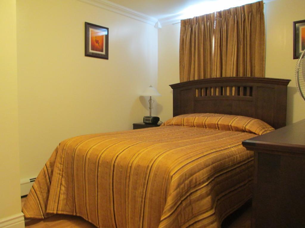 Comerford'S Ocean View Suites Holyrood Room photo