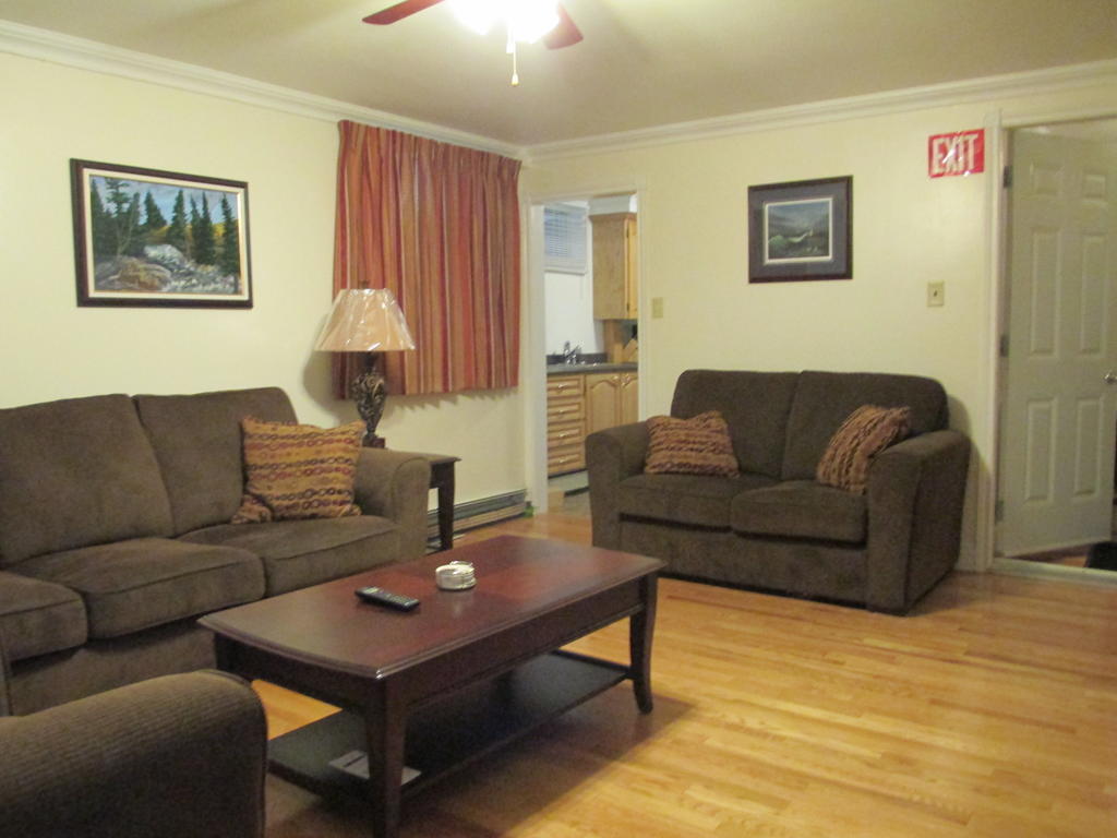 Comerford'S Ocean View Suites Holyrood Room photo